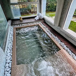 Acqua Aparthotel Sirmione